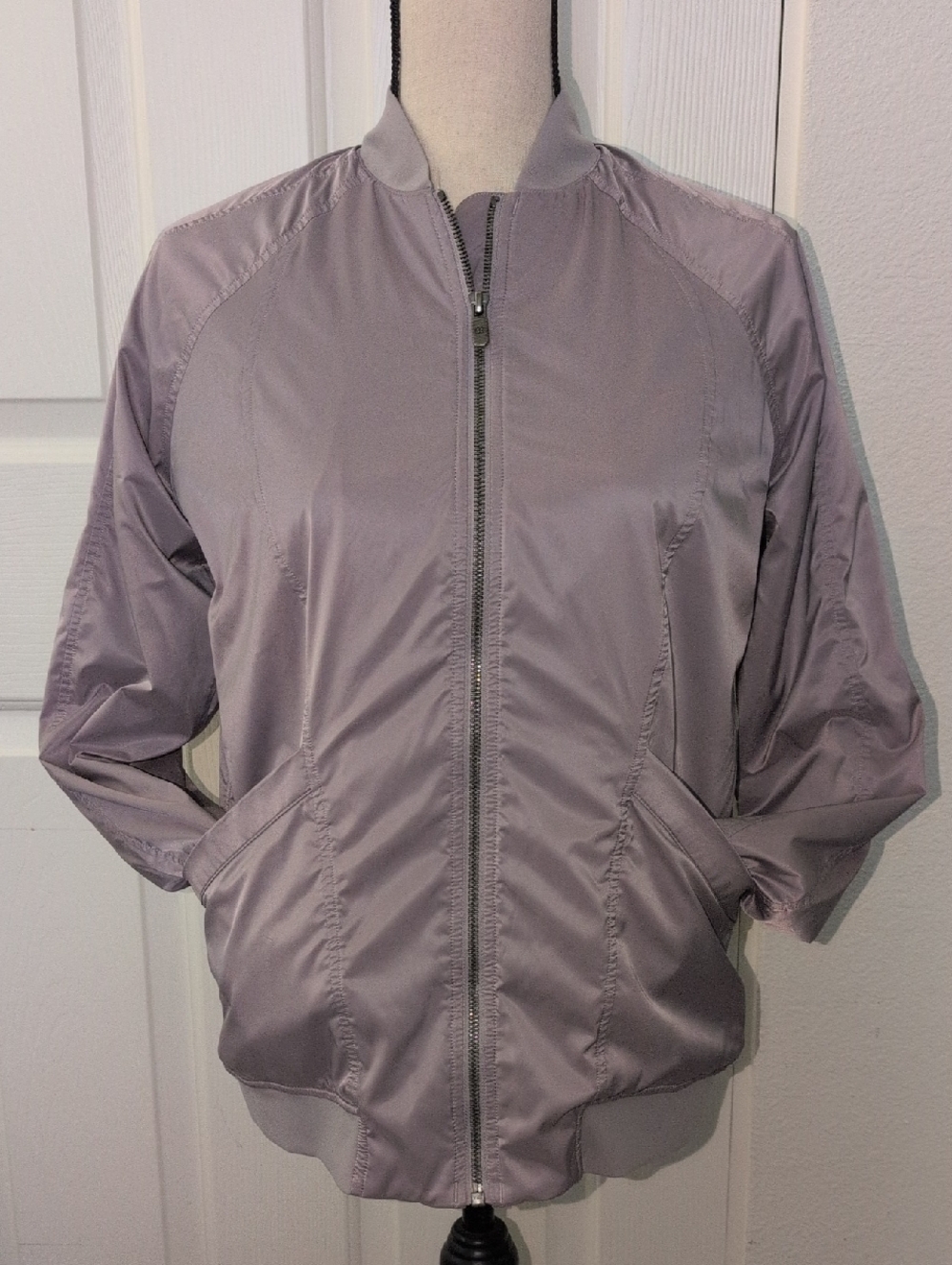 Lululemon ight Mauve Satin Bomber Jacket